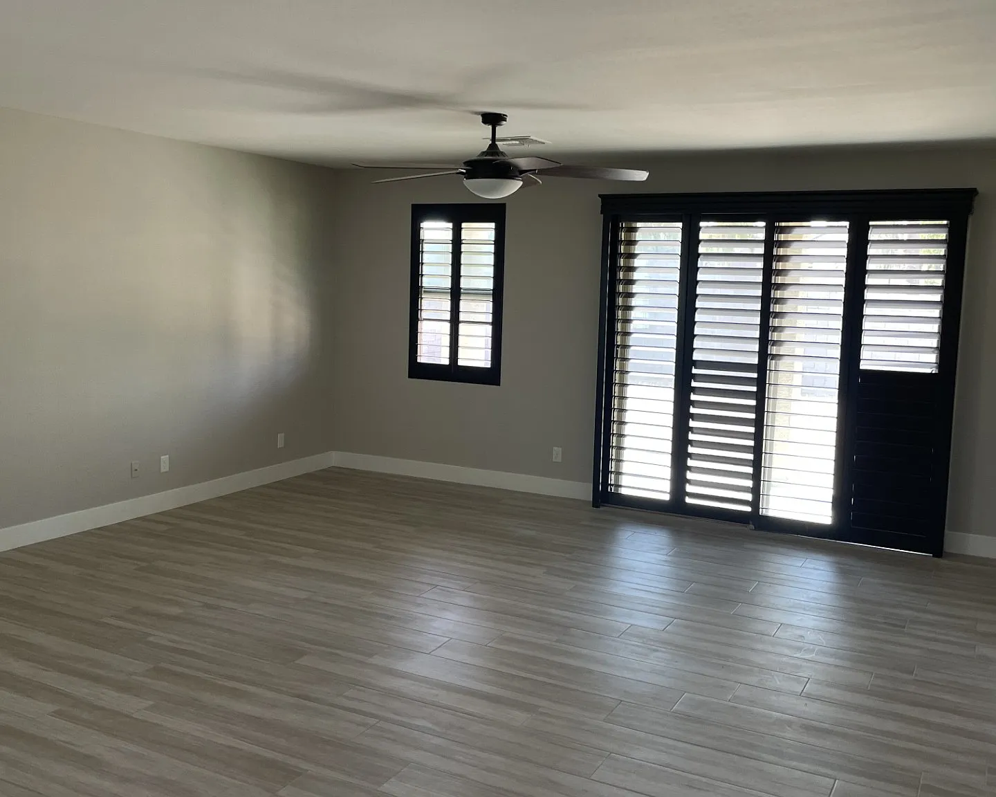 3 bed, 1956 sqft, $2,050 — Photo 1