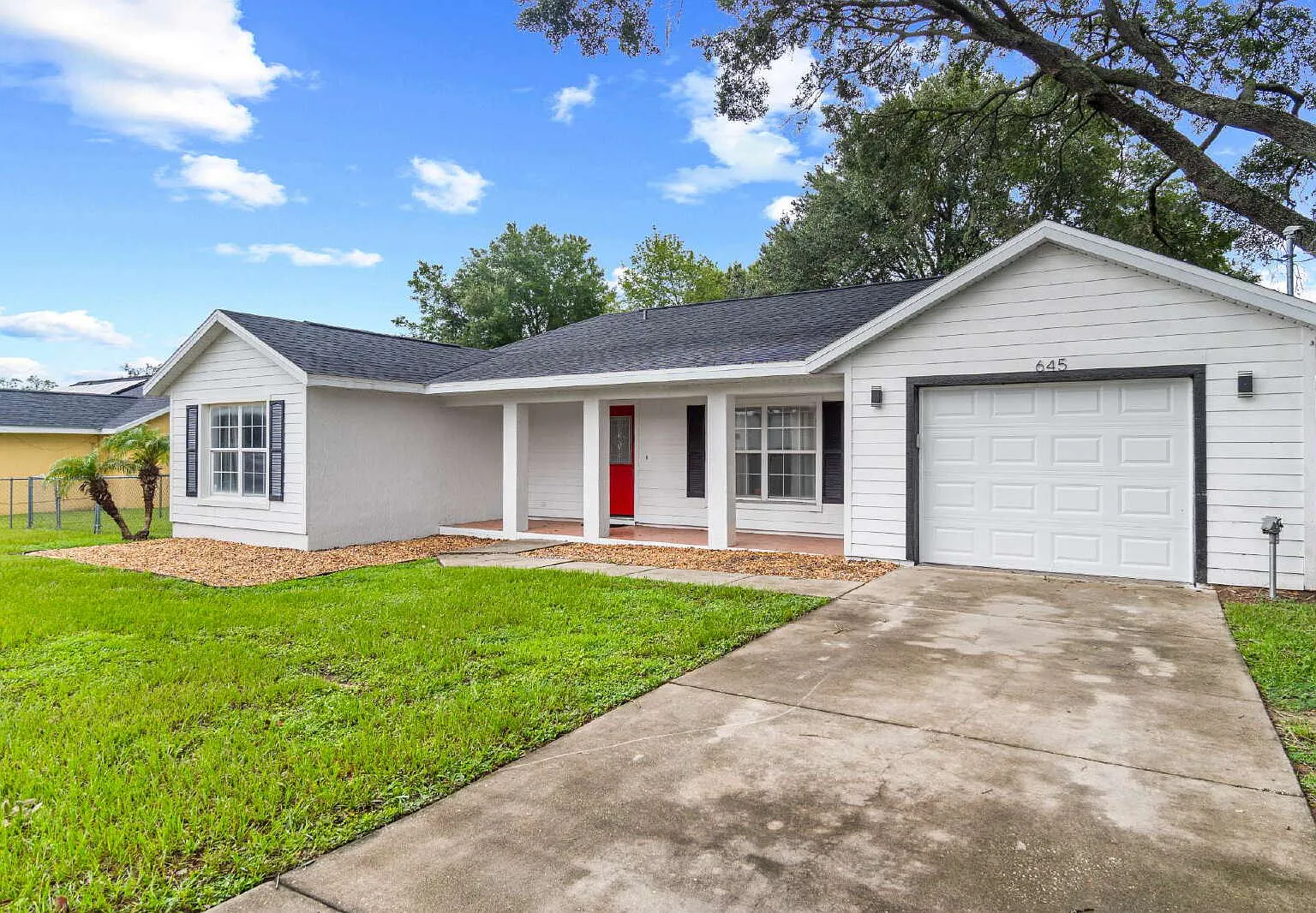 3 bed, 2.0 bath, 1365 sqft, $2,000 — Photo 4