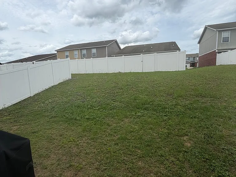 209 Camden Dr — Photo 13