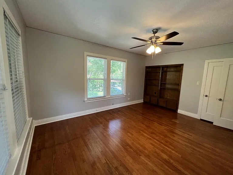 5933 Reiger Ave — Photo 7