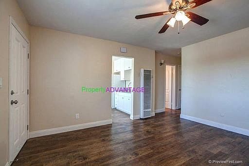 5th image of 4369 Rosebud Ln APT B2