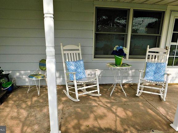 3rd image of 533 Stonybrook Dr