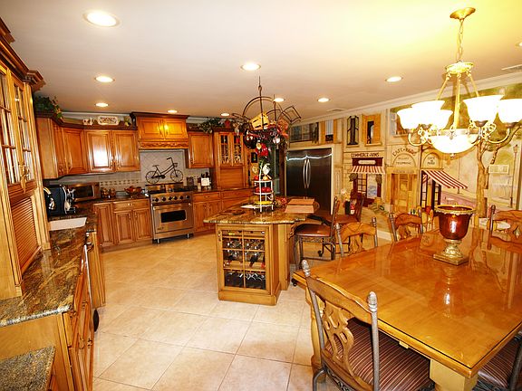 2nd image of 14 Seward Dr