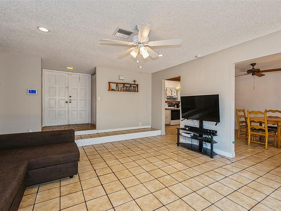 5th image of 9321 NW 38th Place
