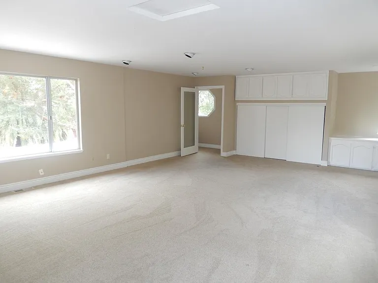 15330 Norton Rd — Photo 29