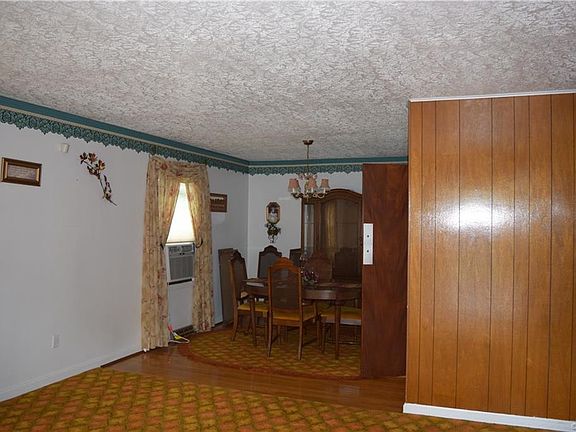 3rd image of 3113 Sussex Dr