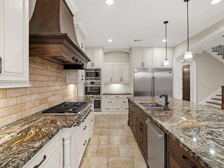 6806 Heron Dr — Photo 16