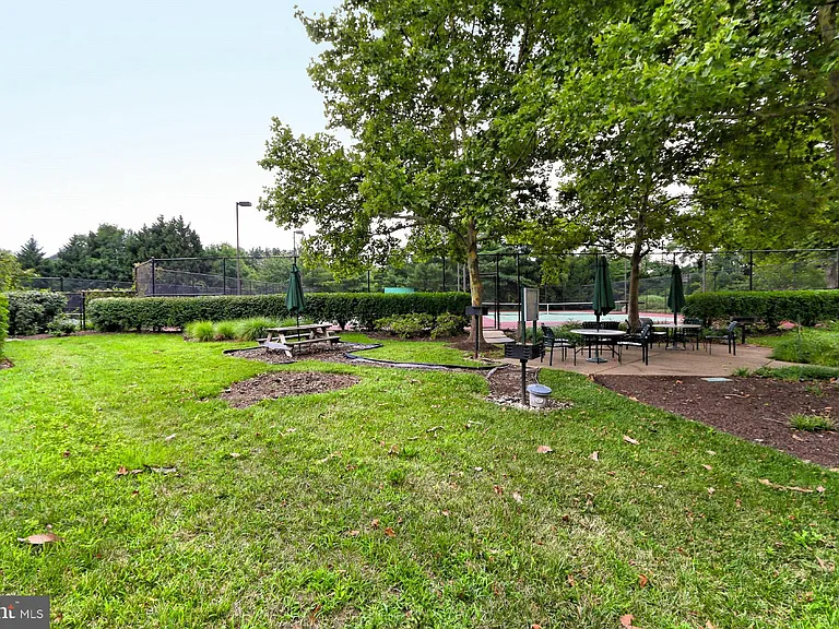 2151 Jamieson Ave #1911 — Photo 24