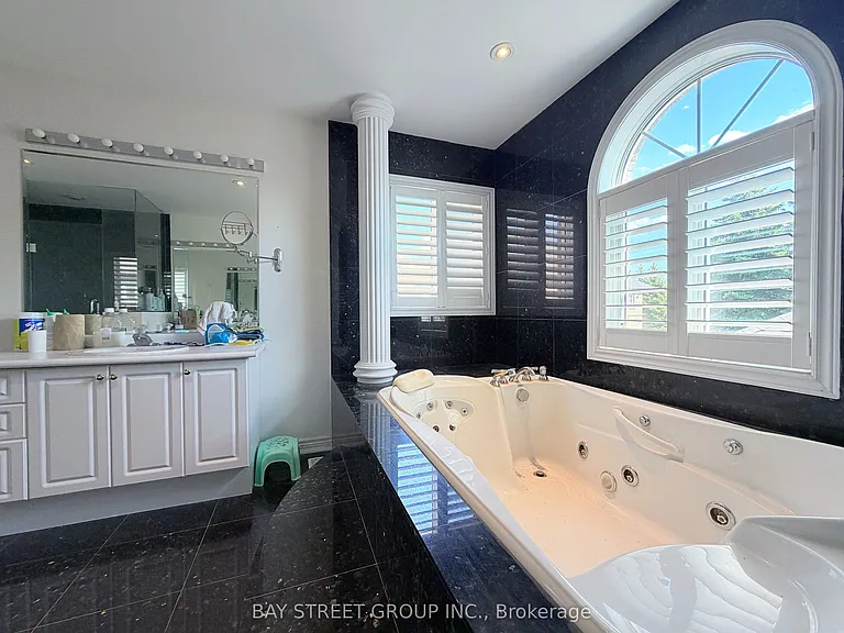 9 Saint Clare Blvd — Photo 23