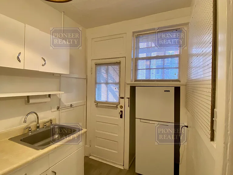 3110 Kensington Ave — Photo 39
