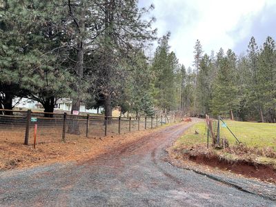 546 W Pickett Creek Rd, Grants Pass, OR, 97527