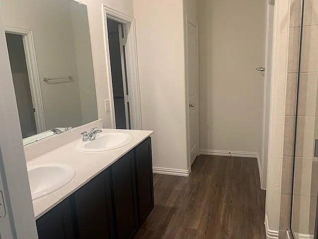 408 Hackberry St — Photo 10