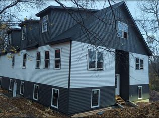 87 Cragmere Rd, Airmont, NY 10901