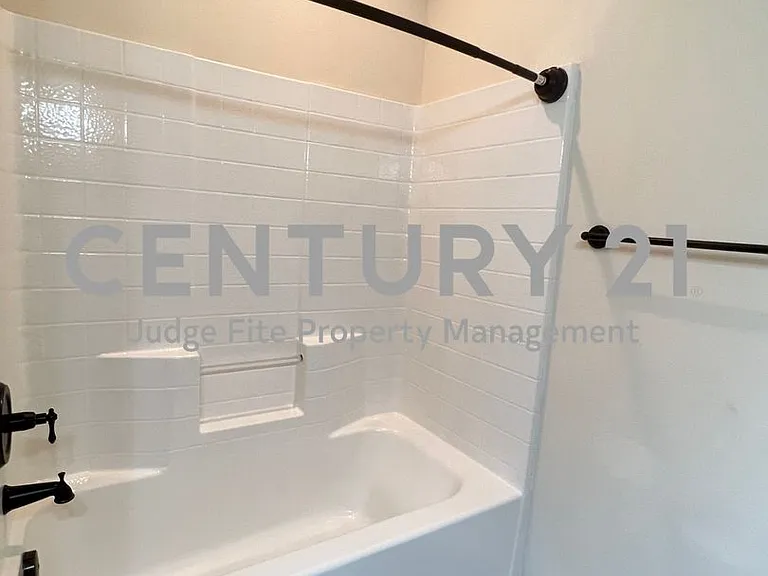 214 Lasso Cir — Photo 12