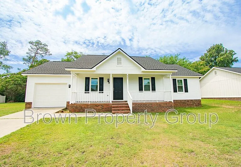 621 Winthrop Ct — Photo 1