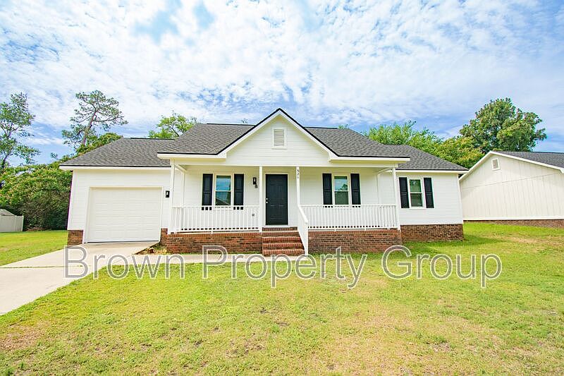 1st image of 621 Winthrop Ct