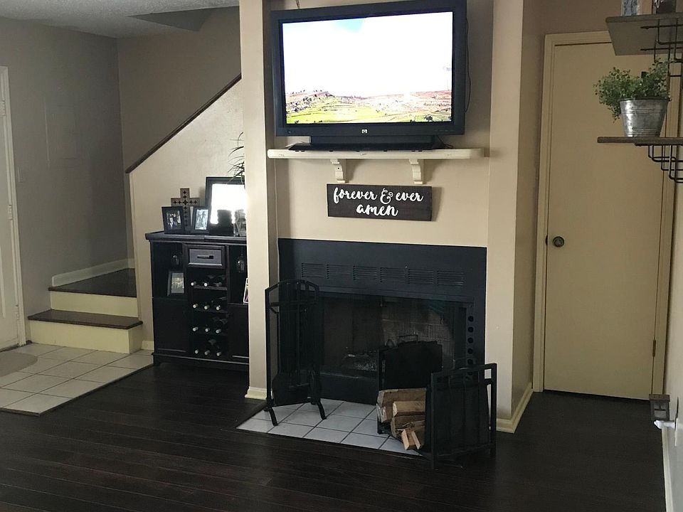 1st image of 130 Mimosa Pl APT G