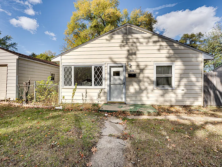 1823 Overdene Ave — Photo 1