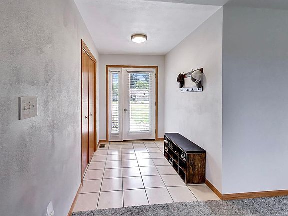 2nd image of 528 Valencia DRIVE