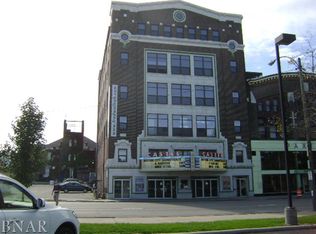 209 E Washington St APT 5, Bloomington, IL 61701
