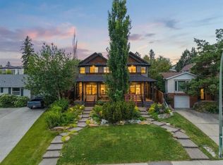 2323 E 19th St SW, Calgary, AB T2T 4X1