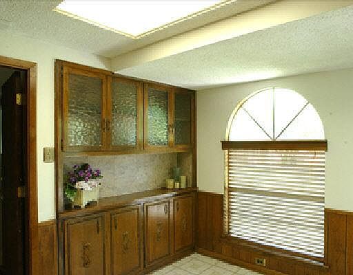 4th image of 10514 MILLDALE DR