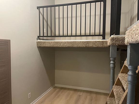 5th image of 322 E Main St #9