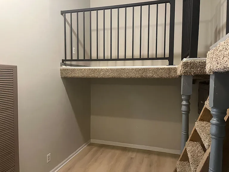 322 E Main St #9 — Photo 5