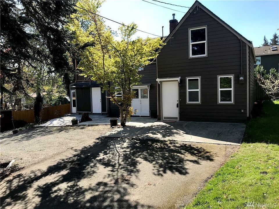 1st image of 2421 S 142nd St