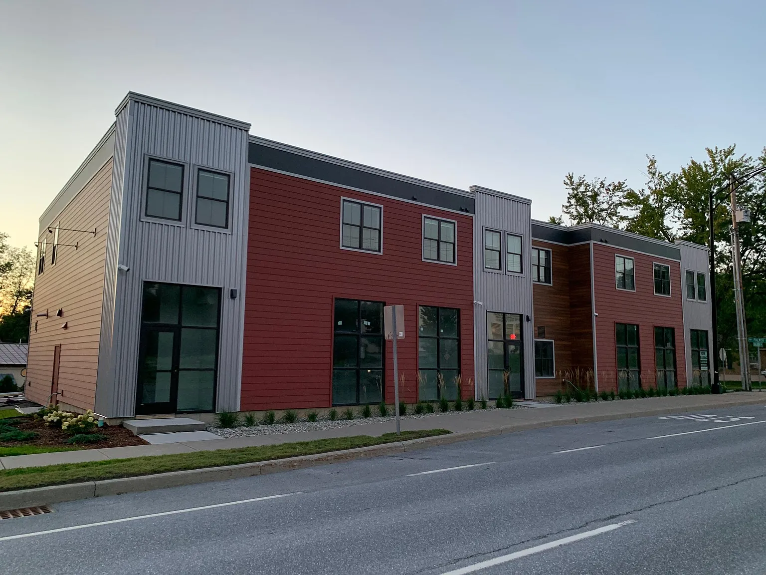 2 bed, 800 sqft, $2,150 — Photo 3