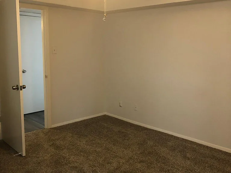 4707 McKinney Ave — Photo 11