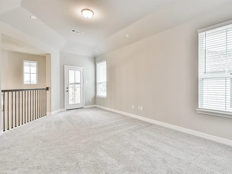 8211 Chartres Wind Dr — Photo 26