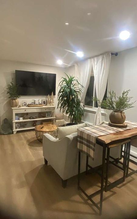 1st image of 62 Sycamore St #1