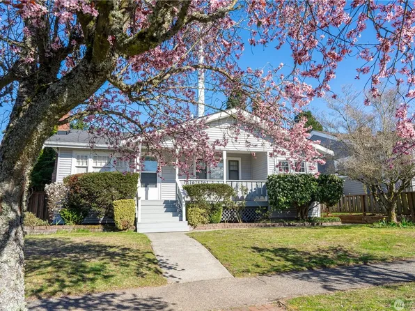 6910 37th Ave SW, Seattle, WA 98126