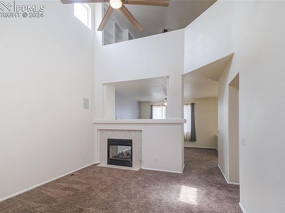 3rd image of 2284 Pinyon Jay Dr