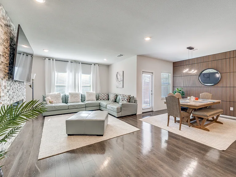 808 Fueller Dr — Photo 11