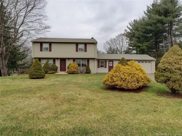 22 Jackson Lane, North Branford, CT 06472