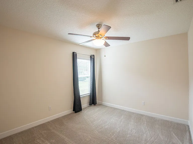 216 Sanwick Dr — Photo 15