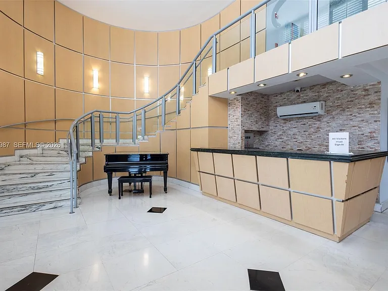 6770 Indian Creek Dr #7B — Photo 34