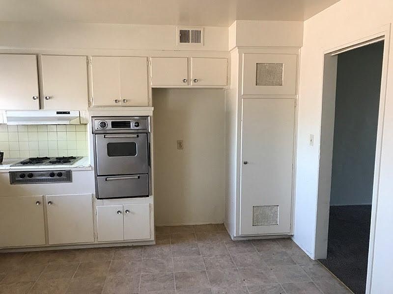 Open kitchen