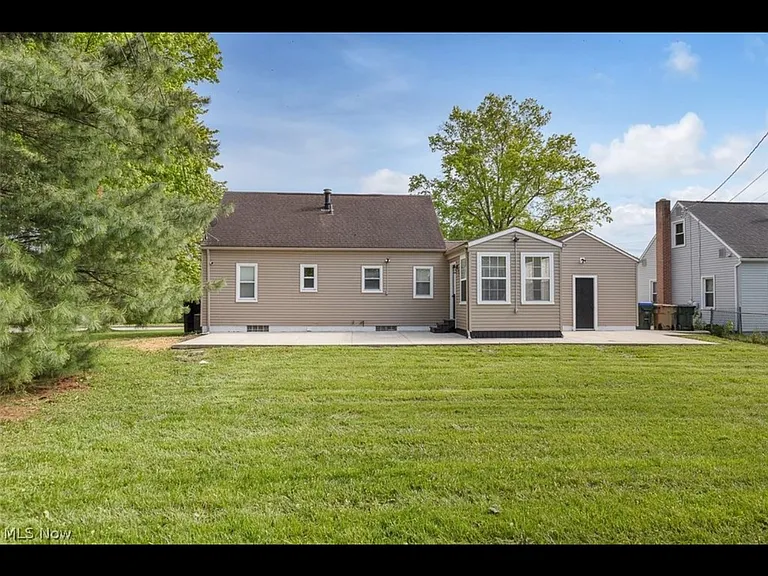 67 Pierce Ave — Photo 3