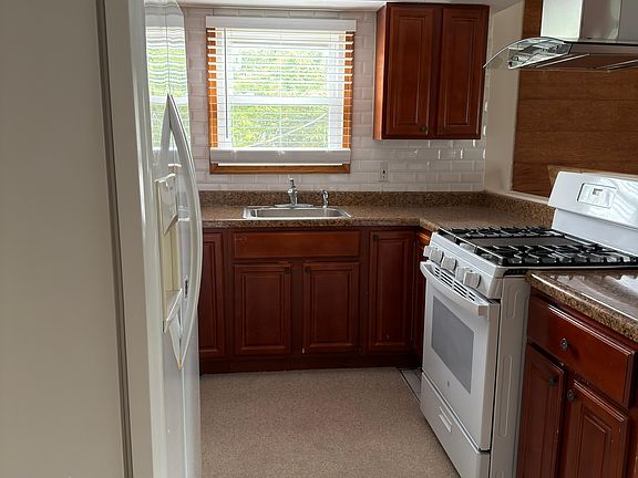2nd image of 151 Malone Ave