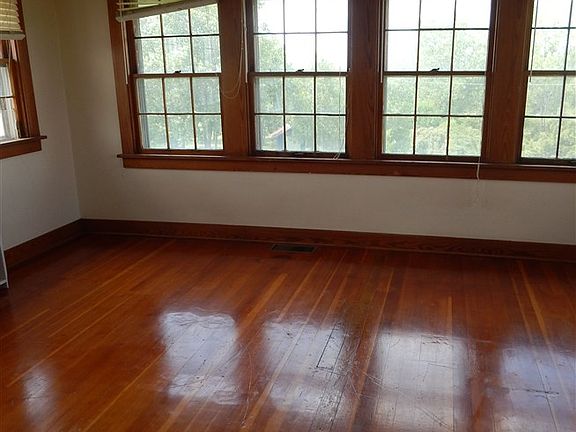 5th image of 17434 Stoney Dr