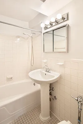 Rented by Compass | media 10