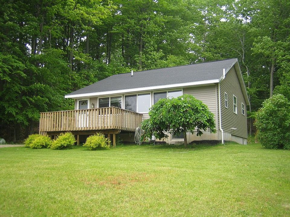 Home now sits on 8 1/2 wooded acres!
