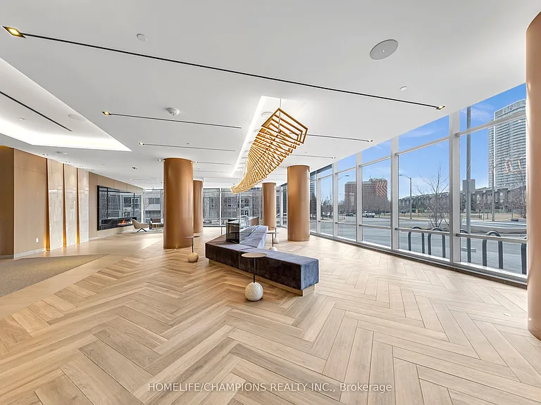 225 Village Green Sq #Penthouse 08 — Photo 36