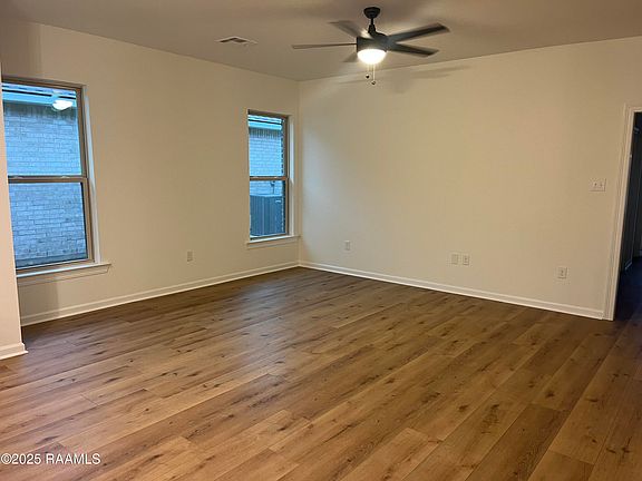 3rd image of 111 Dawson Ave