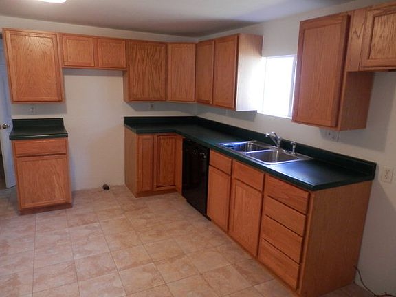 3rd image of 717 S 15th St