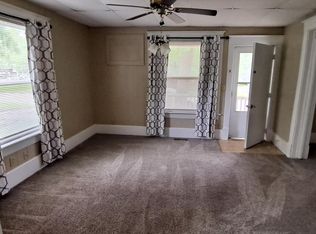 412 W 5th Ave, Emporia, KS 66801