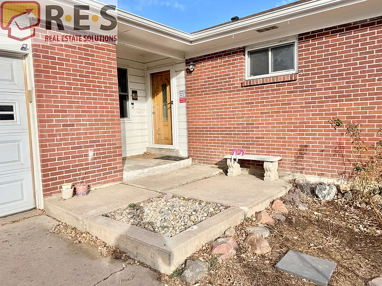 6631 S Race Cir W — Photo 1